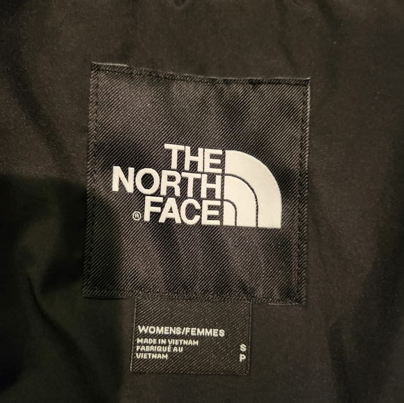 Womens North Face Puffer Coat - Picture 2 of 7